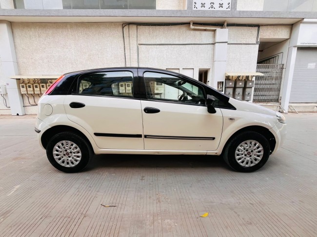 Buy Used Fiat Punto Pure  2016 in Ahmedabad | Digital Car House