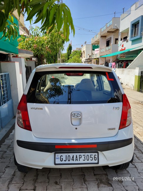 Buy Used Hyundai i10  2010 in Bhavnagar | Digital Car House