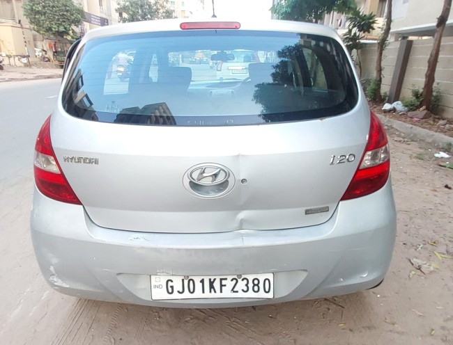 Buy Used Hyundai i20 2010 in Ahmedabad | Digital Car House