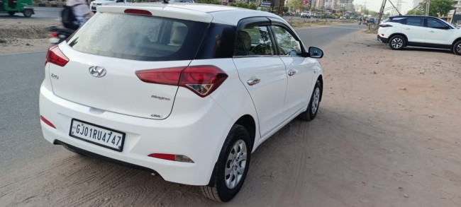 Buy Used Hyundai i20 2016 in Ahmedabad | Digital Car House