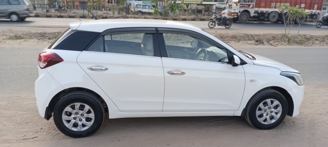 Buy Used Hyundai i20 2016 in Ahmedabad | Digital Car House