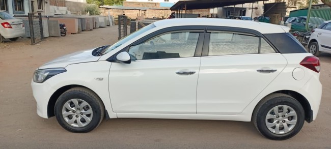 Buy Used Hyundai i20 2016 in Ahmedabad | Digital Car House