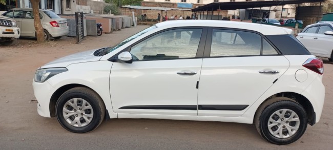 Buy Used Hyundai i20 2017 in Ahmedabad | Digital Car House