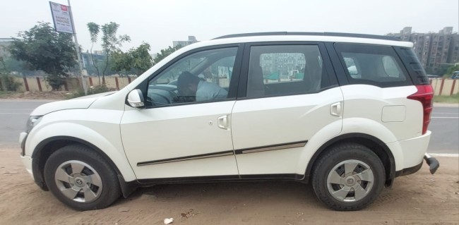 Buy Used Mahindra XUV500  2016 in Ahmedabad | Digital Car House