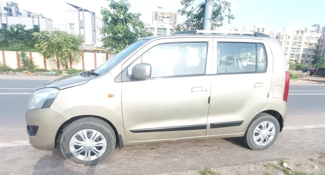 Buy Used Maruti Suzuki Wagon R 1.0  2013 in Ahmedabad | Digital Car House