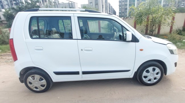 Buy Used Maruti Suzuki Wagon R 1.0  2015 in Ahmedabad | Digital Car House