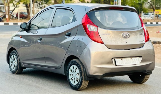 Buy Used Hyundai Eon  2013 in Gandhinagar | Digital Car House