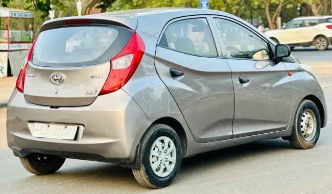 Buy Used Hyundai Eon  2013 in Gandhinagar | Digital Car House