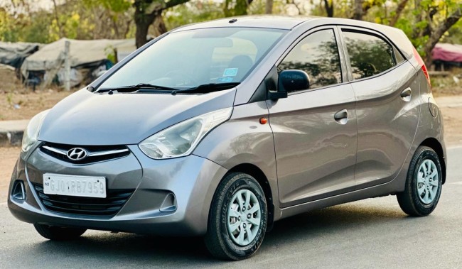 Buy Used Hyundai Eon  2013 in Gandhinagar | Digital Car House