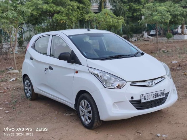 Buy Used Hyundai Eon  2013 in Gandhinagar | Digital Car House