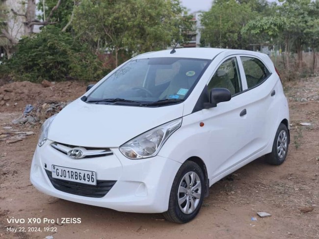 Buy Used Hyundai Eon  2013 in Gandhinagar | Digital Car House