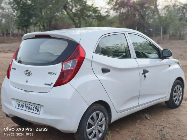 Buy Used Hyundai Eon  2013 in Gandhinagar | Digital Car House