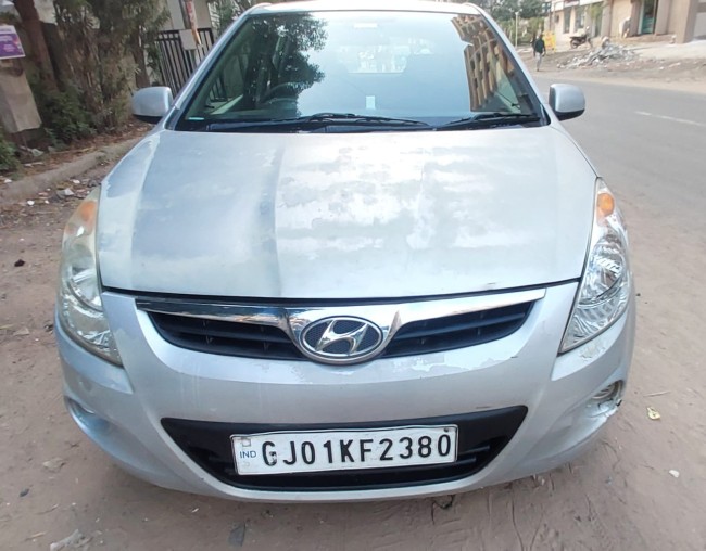 Buy Used Hyundai i20 2010 in Ahmedabad | Digital Car House