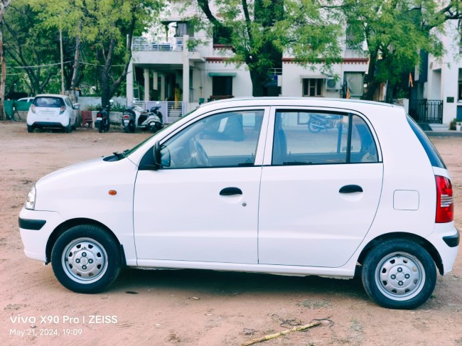 Buy Used Hyundai Santro Xing  2014 in Gandhinagar | Digital Car House